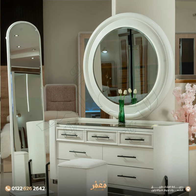 غرفة نوم السعادة باللون الأبيض اللؤلؤي 